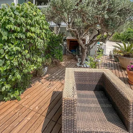 Piscine Et Jacuzzi Σπίτι διακοπών Νιμ